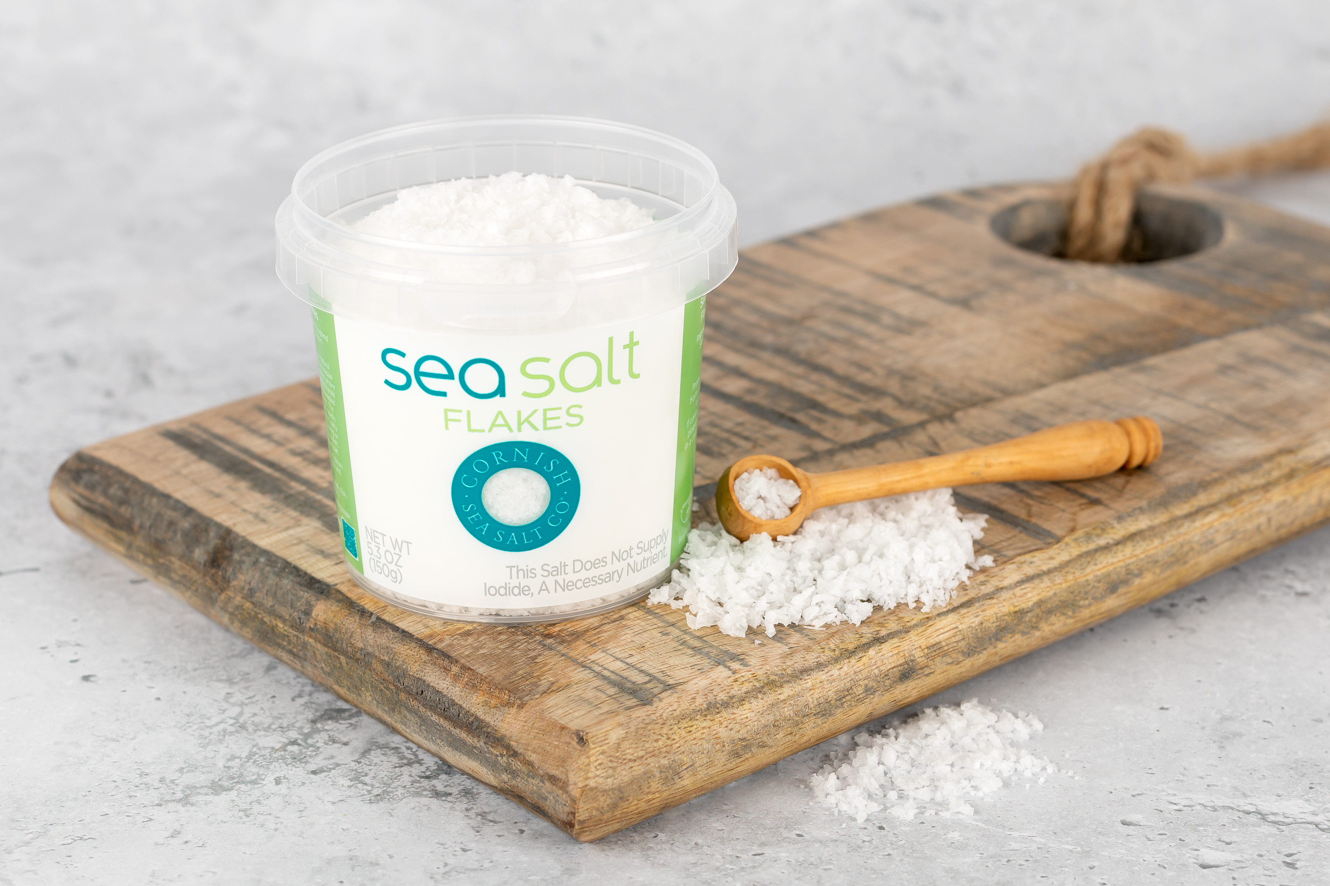 332816302.sea_.salt_.flakes.