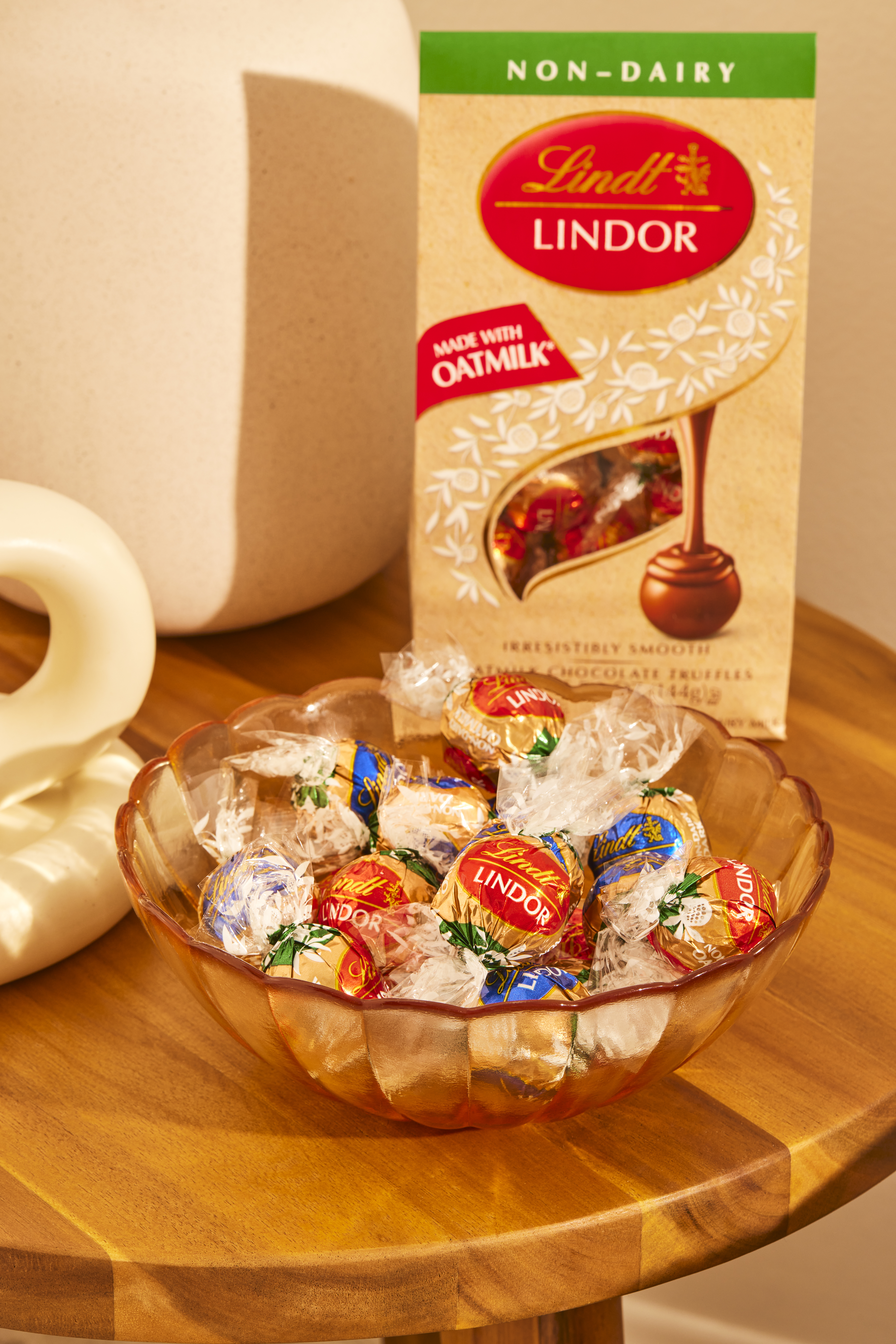 Non-Dairy Fans, Rejoice: New Lindt LINDOR OatMilk Chocolate Truffles Have Arrived